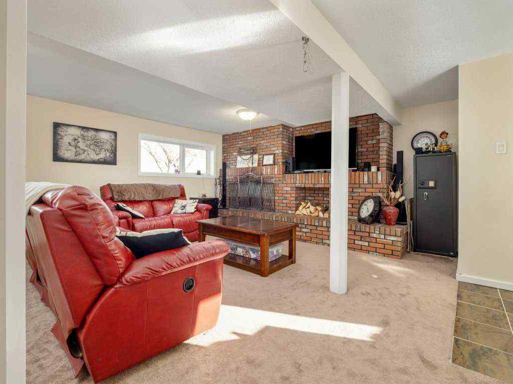 MLS&reg; # A2269669 - 33 1 Street N in NONE Orton, Residential Open Houses