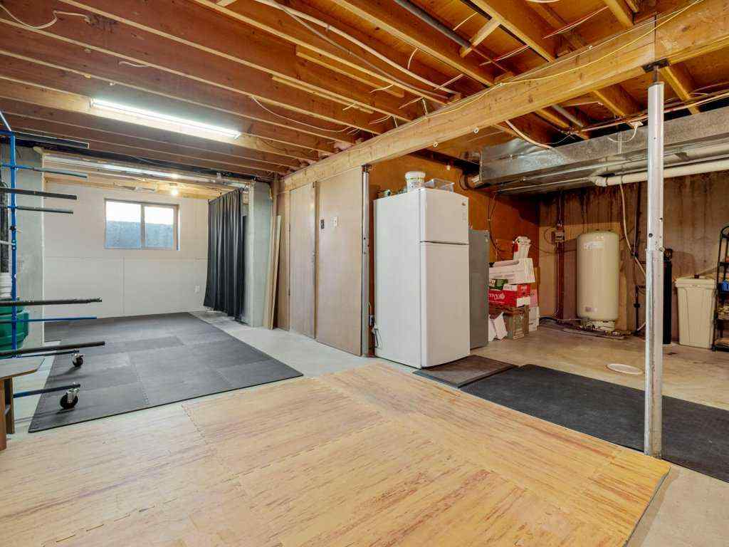 MLS&reg; # A2269669 - 33 1 Street N in NONE Orton, Residential Open Houses