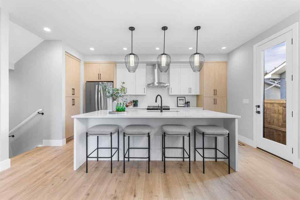 MLS® # A2269677 - 100 West Glen Crescent SW in Westgate Calgary, Residential Open Houses