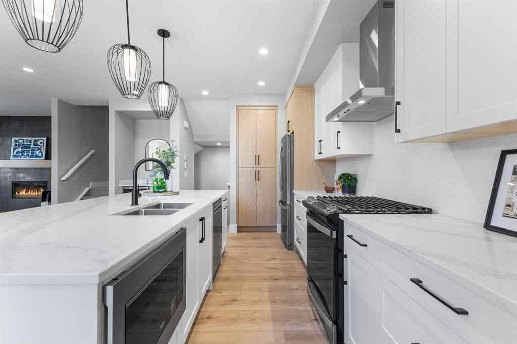 MLS® # A2269677 - 100 West Glen Crescent SW in Westgate Calgary, Residential Open Houses