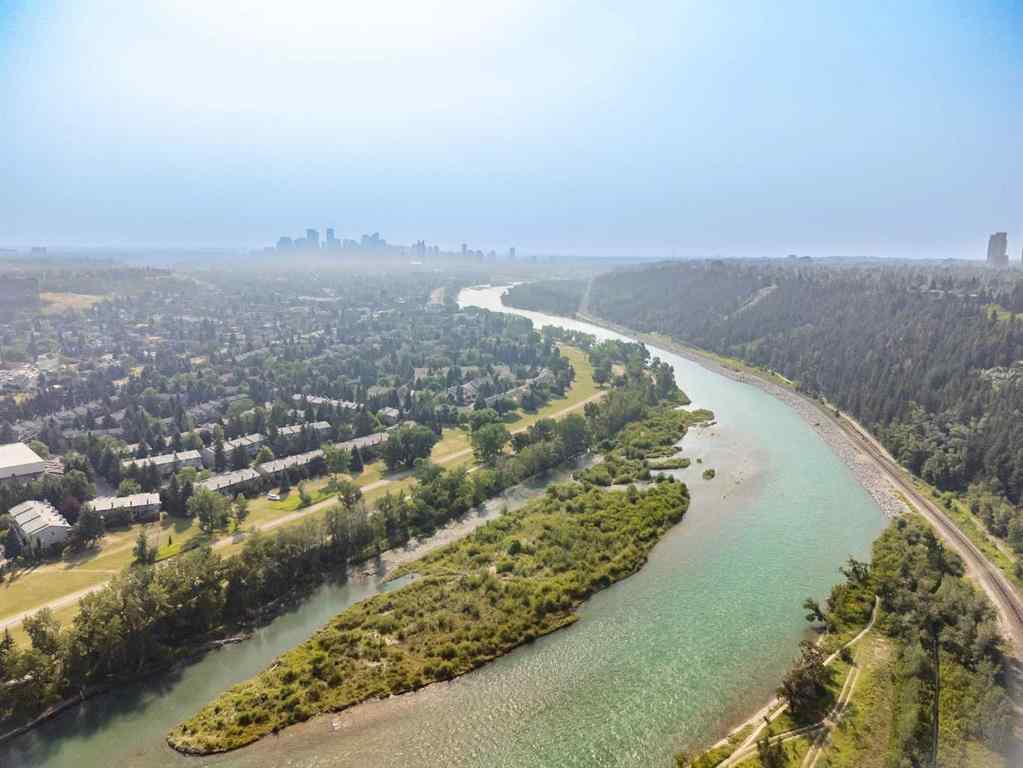 MLS&reg; # A2269679 - Unit #305 145 Point Drive NW in Point McKay Calgary, Residential Open Houses