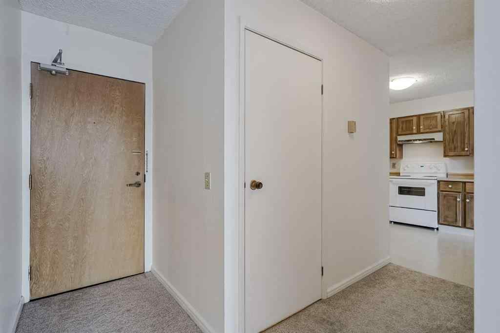 MLS&reg; # A2269679 - Unit #305 145 Point Drive NW in Point McKay Calgary, Residential Open Houses