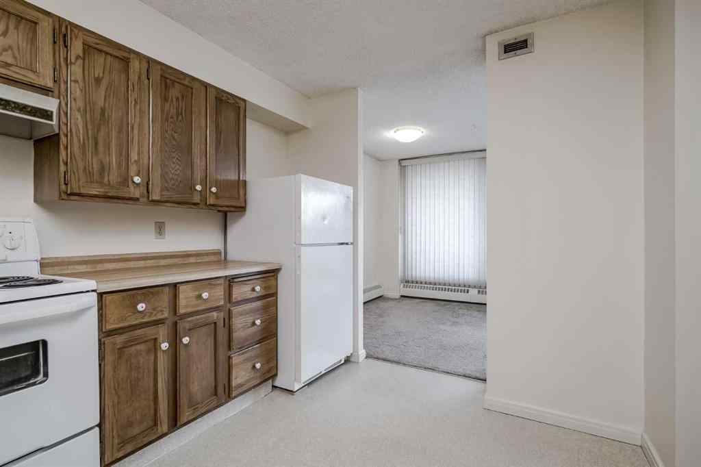 MLS&reg; # A2269679 - Unit #305 145 Point Drive NW in Point McKay Calgary, Residential Open Houses