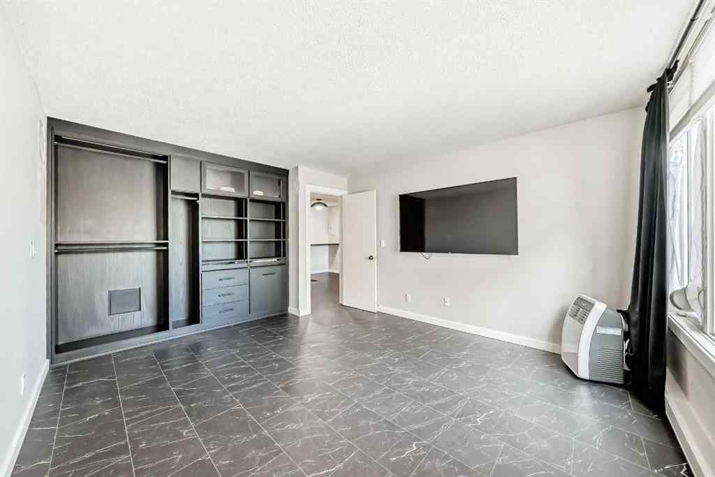 MLS&reg; # A2269682 - Unit #201 3727 42 Street NW in Varsity Calgary, Residential Open Houses