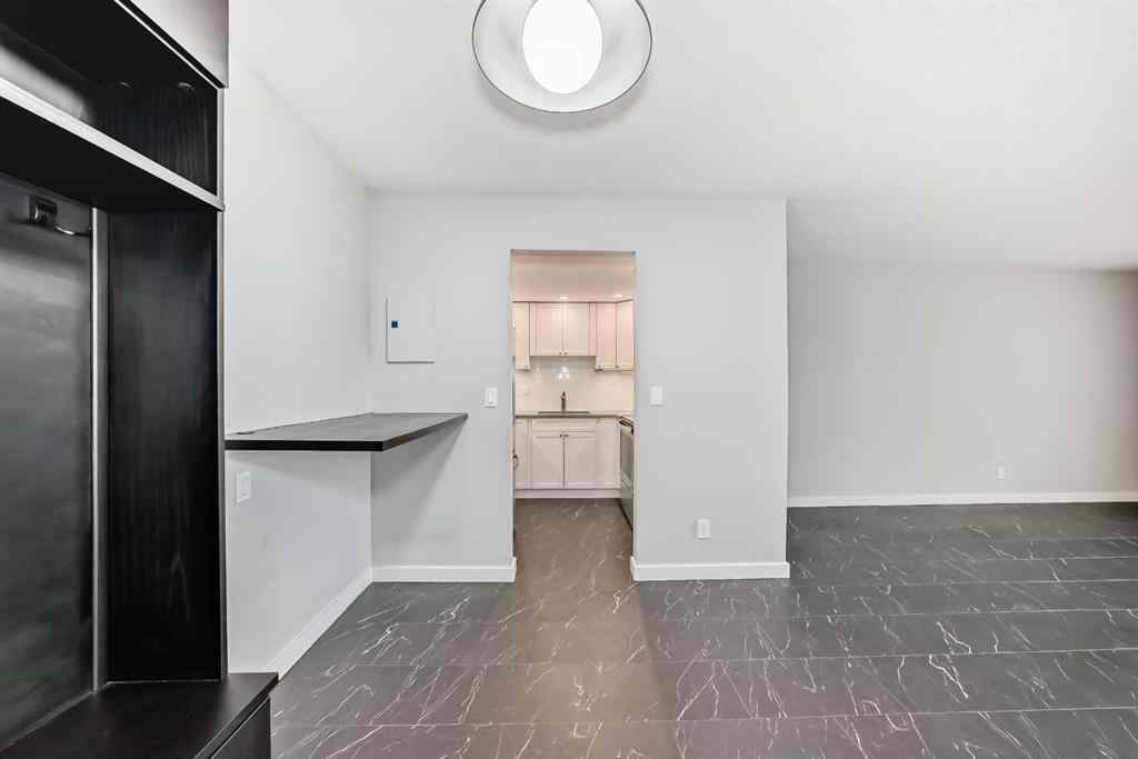 MLS&reg; # A2269682 - Unit #201 3727 42 Street NW in Varsity Calgary, Residential Open Houses