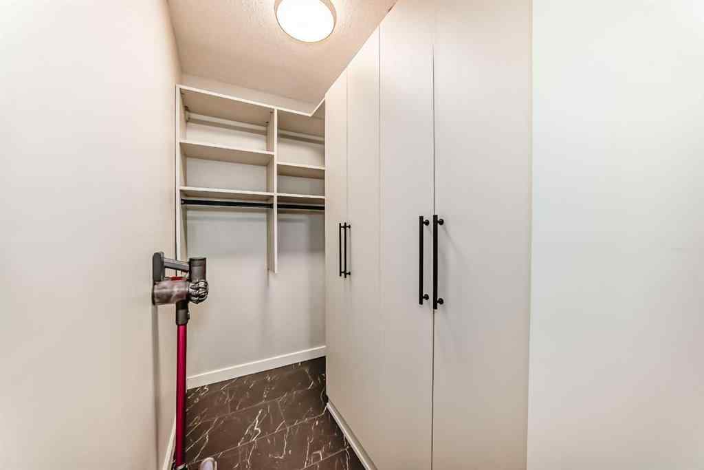 MLS&reg; # A2269682 - Unit #201 3727 42 Street NW in Varsity Calgary, Residential Open Houses