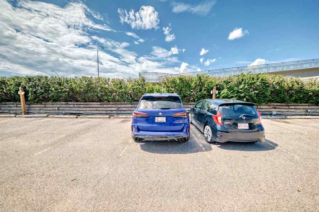 MLS&reg; # A2269682 - Unit #201 3727 42 Street NW in Varsity Calgary, Residential Open Houses