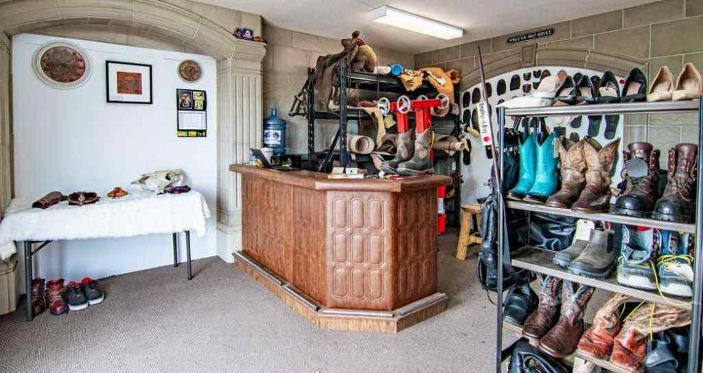 MLS&reg; # A2269686 - Unit #13 7428 49 Avenue  in Northlands Industrial Park Red Deer, Commercial Open Houses