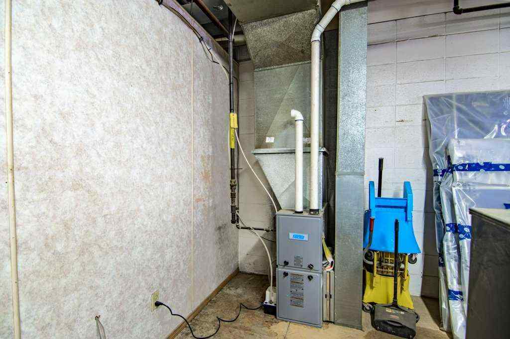 MLS&reg; # A2269686 - Unit #13 7428 49 Avenue  in Northlands Industrial Park Red Deer, Commercial Open Houses