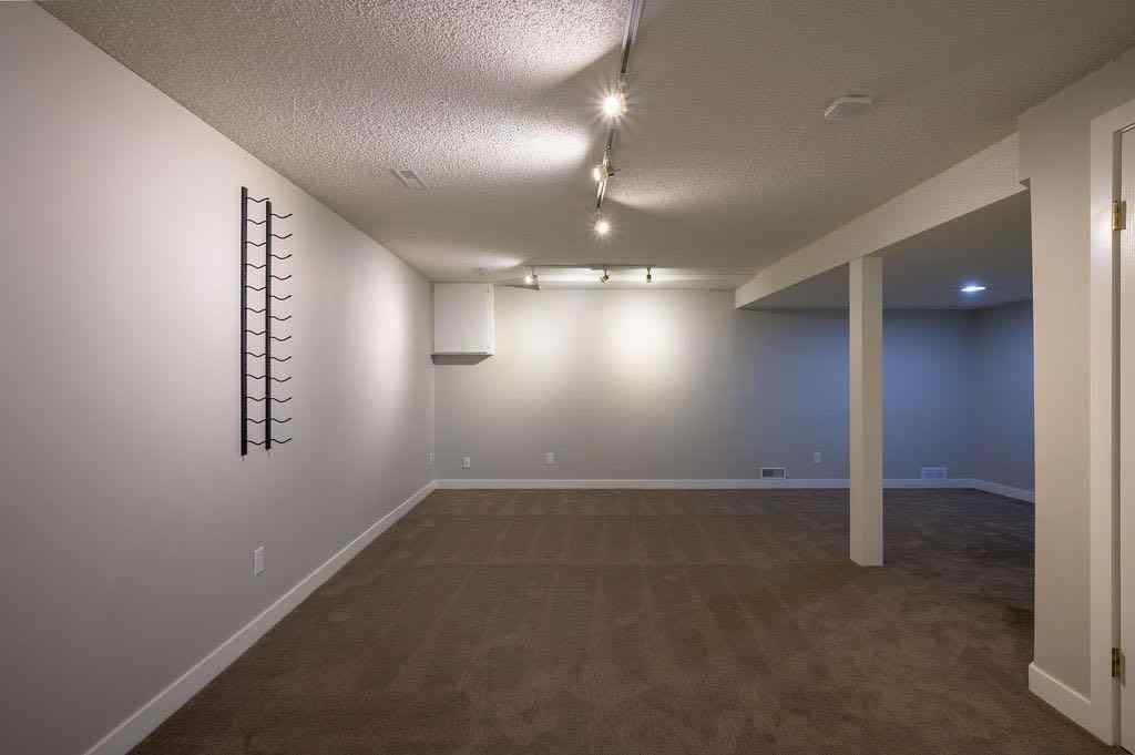 MLS&reg; # A2269693 - 2805 16 Street SW in South Calgary Calgary, Residential Open Houses