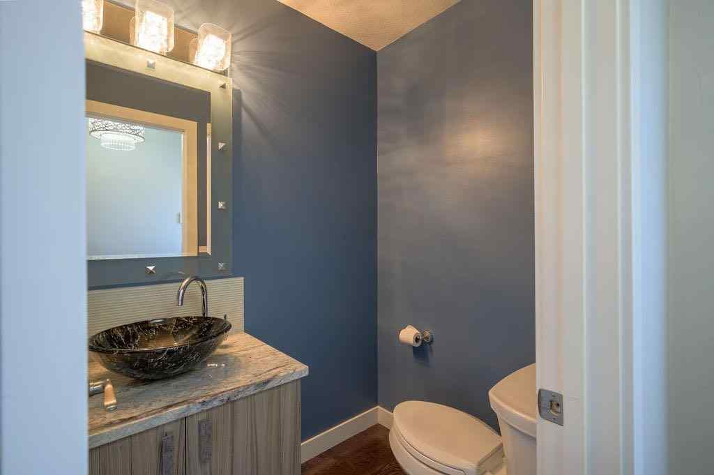 MLS&reg; # A2269693 - 2805 16 Street SW in South Calgary Calgary, Residential Open Houses