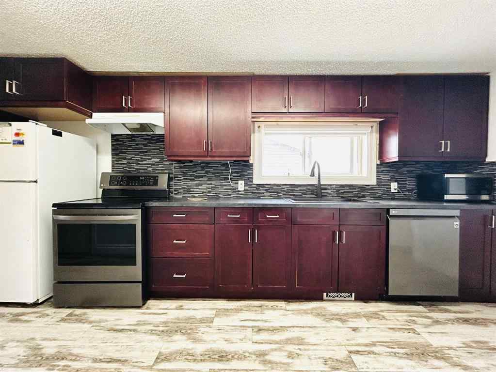 MLS&reg; # A2269694 - 106 3 Avenue E in NONE Oyen, Residential Open Houses