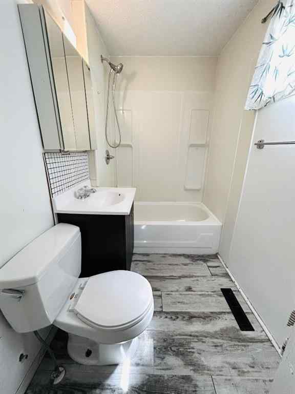 MLS&reg; # A2269694 - 106 3 Avenue E in NONE Oyen, Residential Open Houses