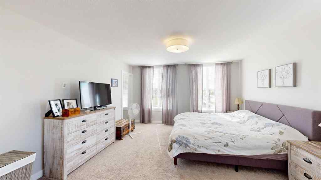 MLS® A2269695 - 102 Drake Landing Wynd  in Drake Landing Okotoks, Residential