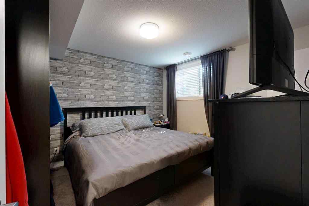 MLS® A2269695 - 102 Drake Landing Wynd  in Drake Landing Okotoks, Residential