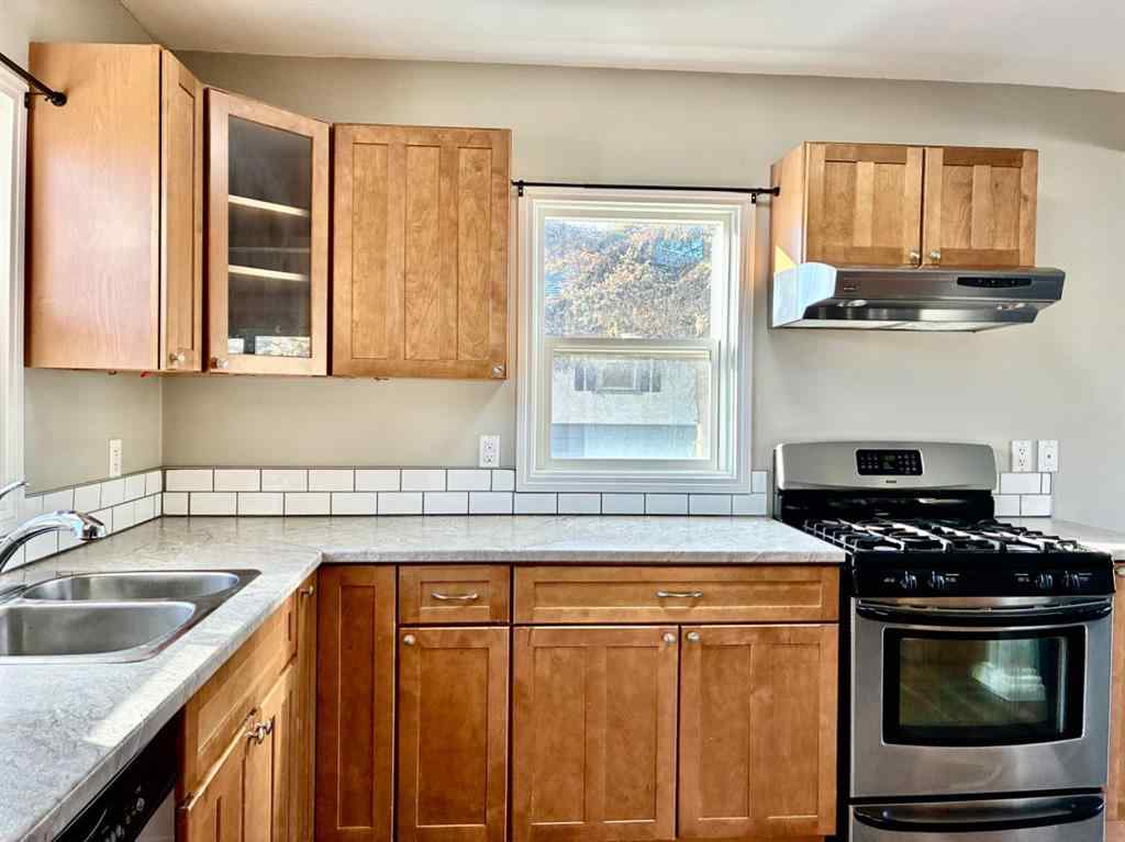 MLS&reg; # A2269701 - 10113 108 Avenue  in Avondale Grande Prairie, Residential Open Houses