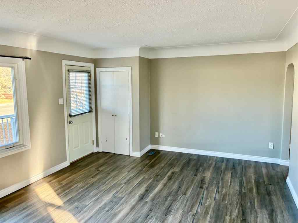 MLS&reg; # A2269701 - 10113 108 Avenue  in Avondale Grande Prairie, Residential Open Houses