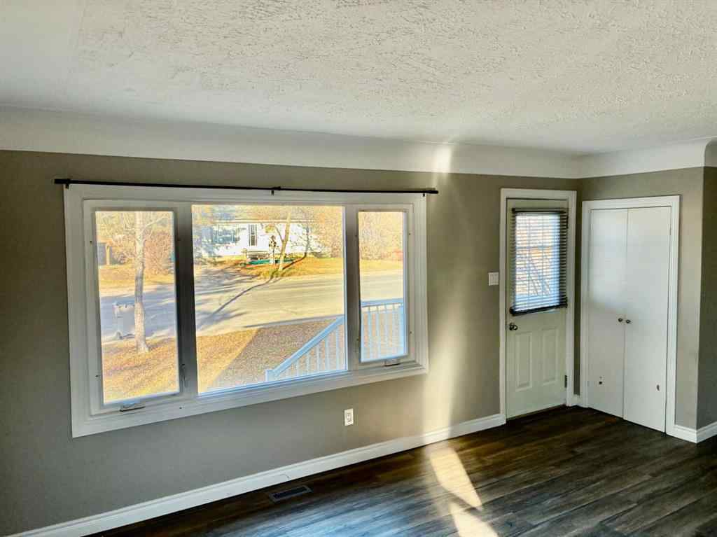 MLS&reg; # A2269701 - 10113 108 Avenue  in Avondale Grande Prairie, Residential Open Houses