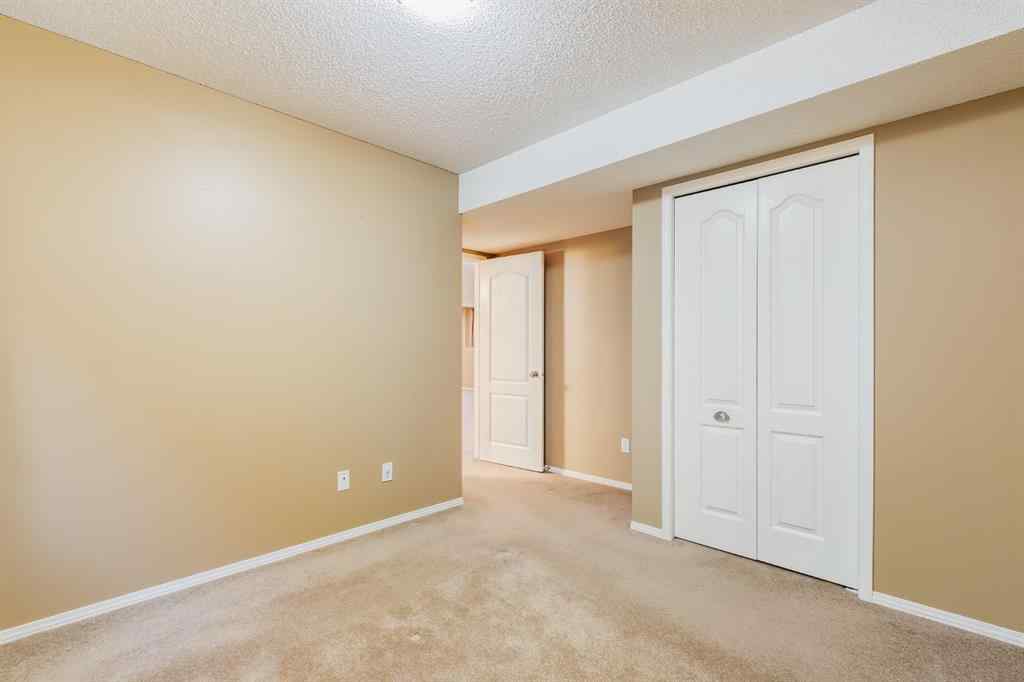 MLS® A2269704 - 1808 Meadowbrook Gate SE in Meadowbrook Airdrie, Residential