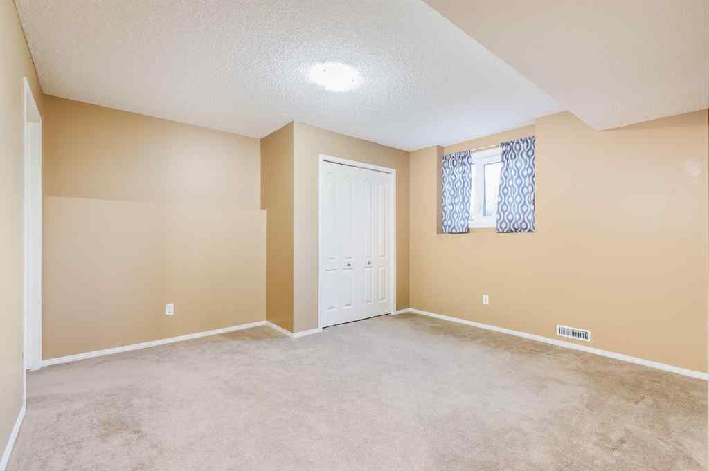 MLS® A2269704 - 1808 Meadowbrook Gate SE in Meadowbrook Airdrie, Residential