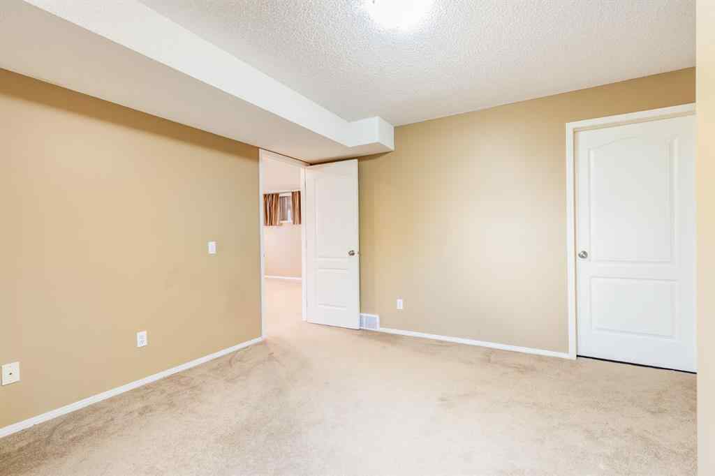 MLS® A2269704 - 1808 Meadowbrook Gate SE in Meadowbrook Airdrie, Residential