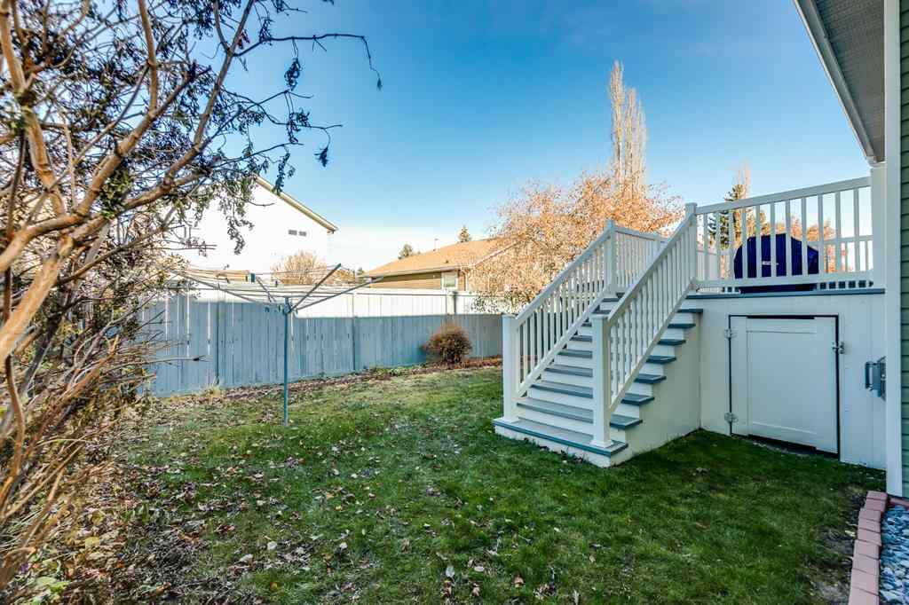 MLS® A2269704 - 1808 Meadowbrook Gate SE in Meadowbrook Airdrie, Residential