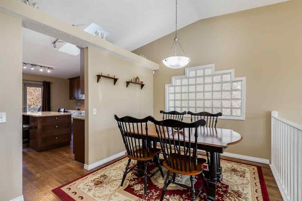MLS® A2269704 - 1808 Meadowbrook Gate SE in Meadowbrook Airdrie, Residential