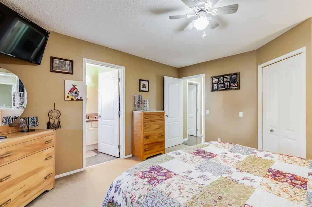 MLS® A2269704 - 1808 Meadowbrook Gate SE in Meadowbrook Airdrie, Residential