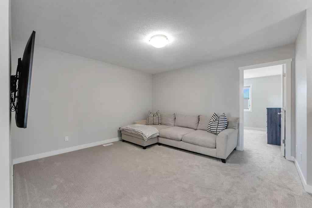 MLS® A2269708 - 39 Savanna Way NE in Saddle Ridge Calgary, Residential