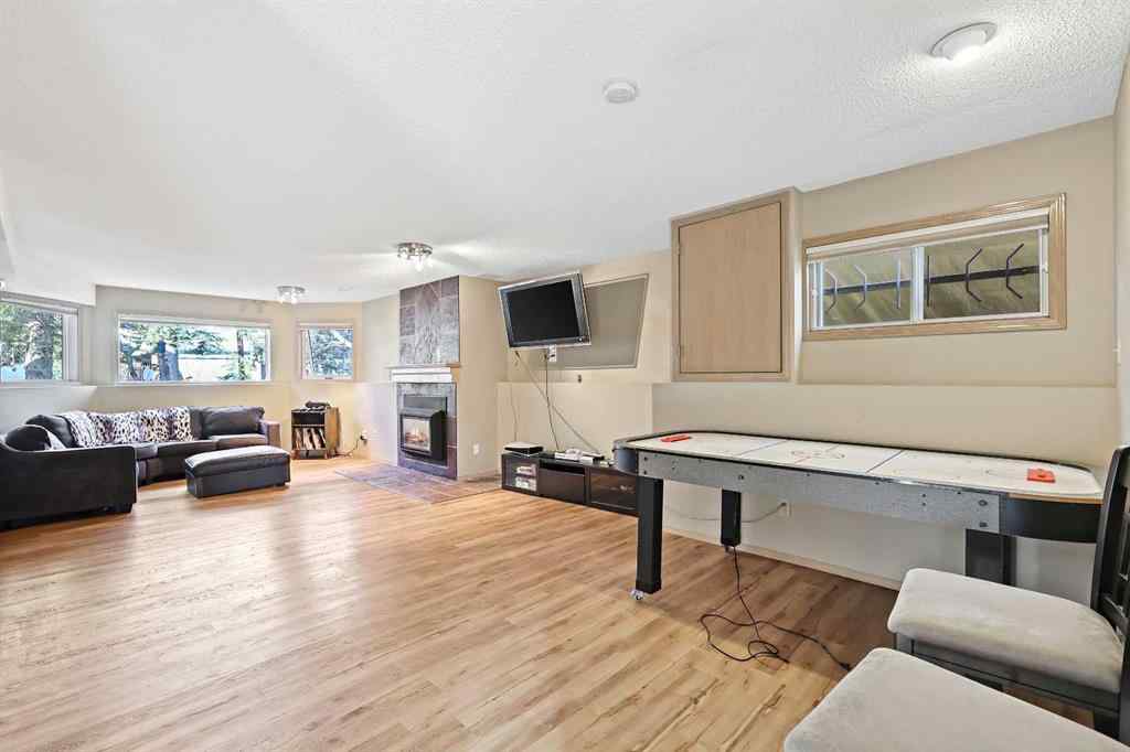 MLS® A2269714 - 57 Shannon Circle SW in Shawnessy Calgary, Residential