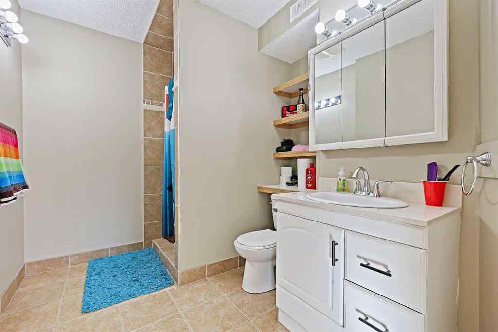 MLS® A2269714 - 57 Shannon Circle SW in Shawnessy Calgary, Residential