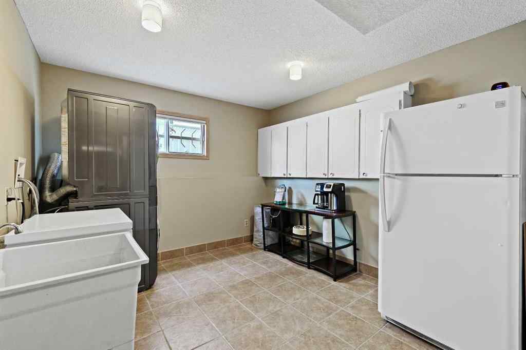 MLS® A2269714 - 57 Shannon Circle SW in Shawnessy Calgary, Residential