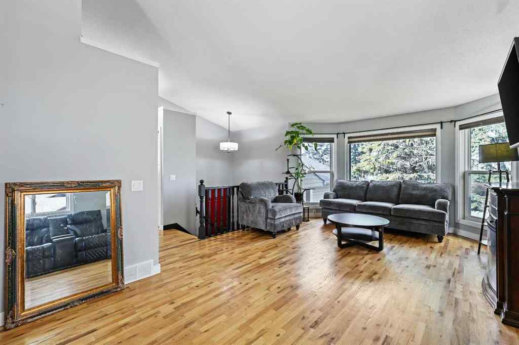 MLS® A2269714 - 57 Shannon Circle SW in Shawnessy Calgary, Residential