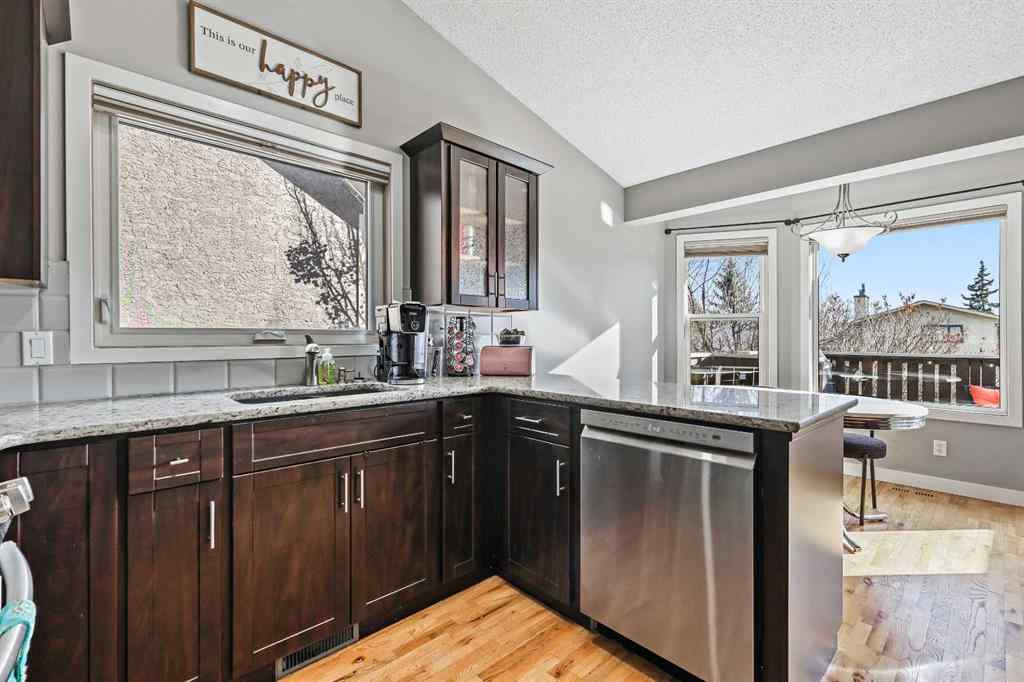 MLS® A2269714 - 57 Shannon Circle SW in Shawnessy Calgary, Residential