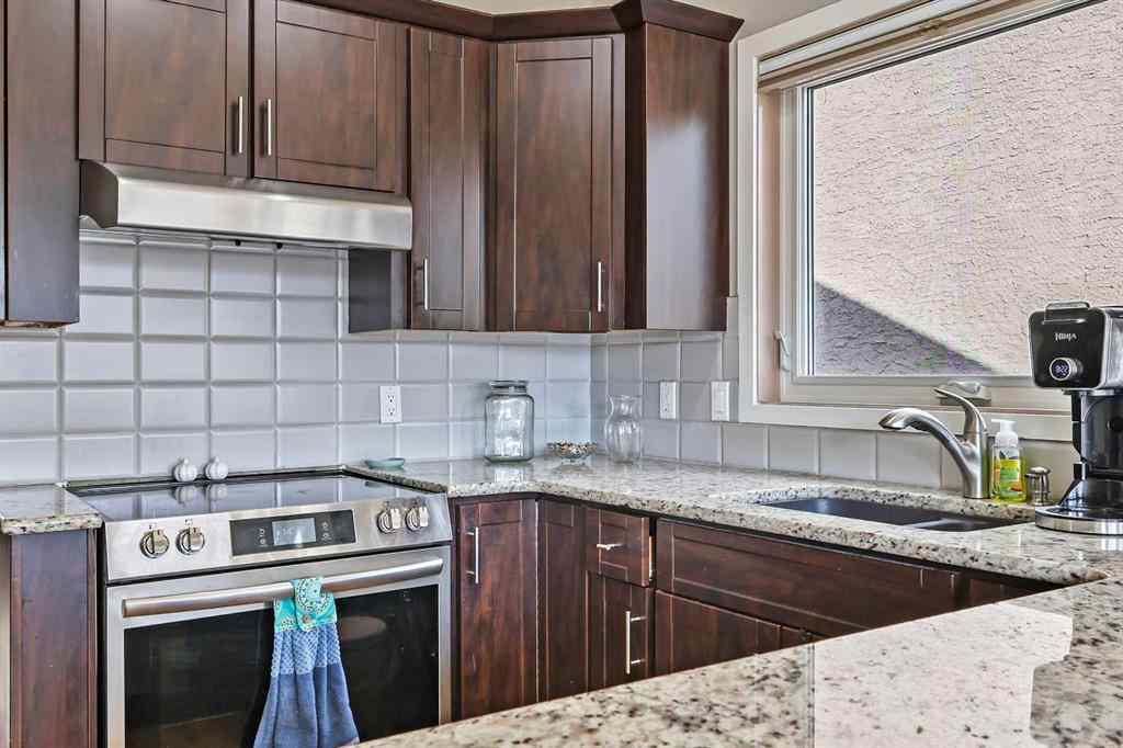 MLS® A2269714 - 57 Shannon Circle SW in Shawnessy Calgary, Residential