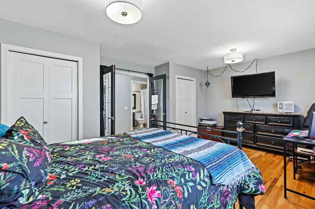 MLS® A2269714 - 57 Shannon Circle SW in Shawnessy Calgary, Residential