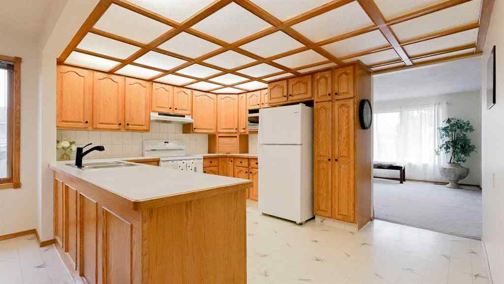 MLS&reg; # A2269731 - 2158 Hawke Crescent NE in Northeast Crescent Heights Medicine Hat, Residential Open Houses