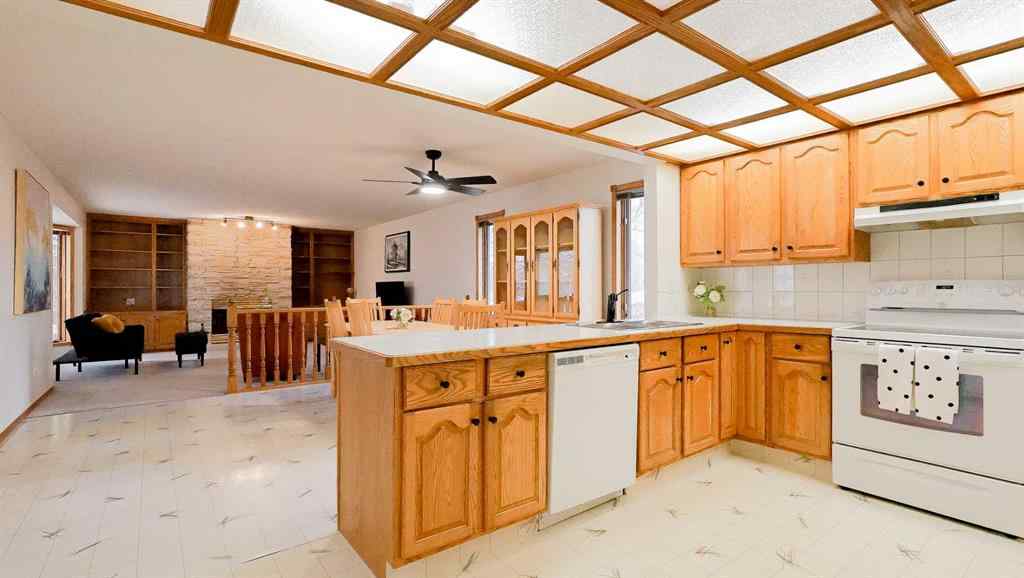 MLS&reg; # A2269731 - 2158 Hawke Crescent NE in Northeast Crescent Heights Medicine Hat, Residential Open Houses