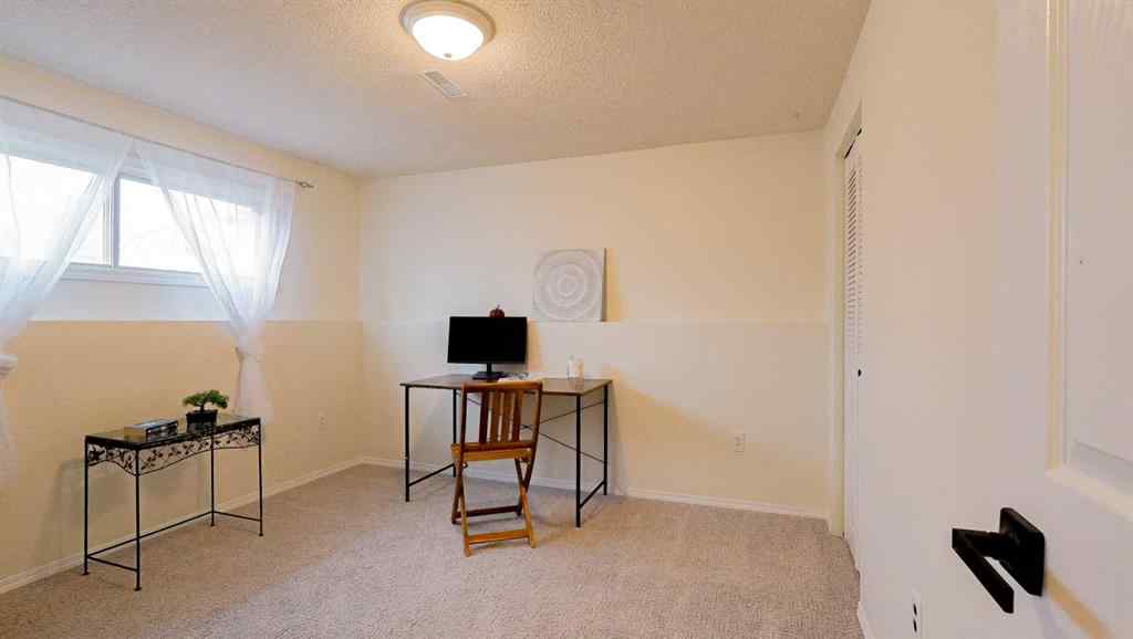 MLS&reg; # A2269731 - 2158 Hawke Crescent NE in Northeast Crescent Heights Medicine Hat, Residential Open Houses