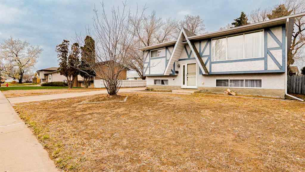 MLS&reg; # A2269731 - 2158 Hawke Crescent NE in Northeast Crescent Heights Medicine Hat, Residential Open Houses