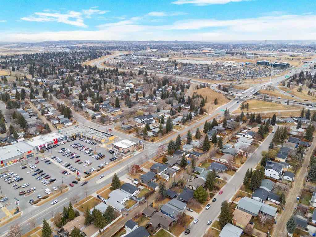MLS® A2269733 - 6407 Lombardy Crescent SW in North Glenmore Park Calgary, Residential