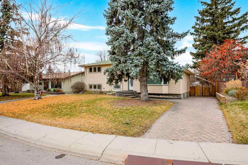 MLS® A2269733 - 6407 Lombardy Crescent SW in North Glenmore Park Calgary, Residential