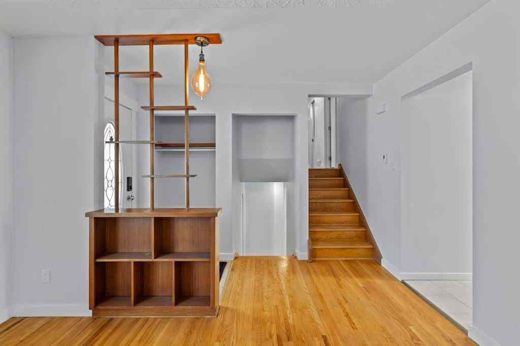 MLS® A2269733 - 6407 Lombardy Crescent SW in North Glenmore Park Calgary, Residential