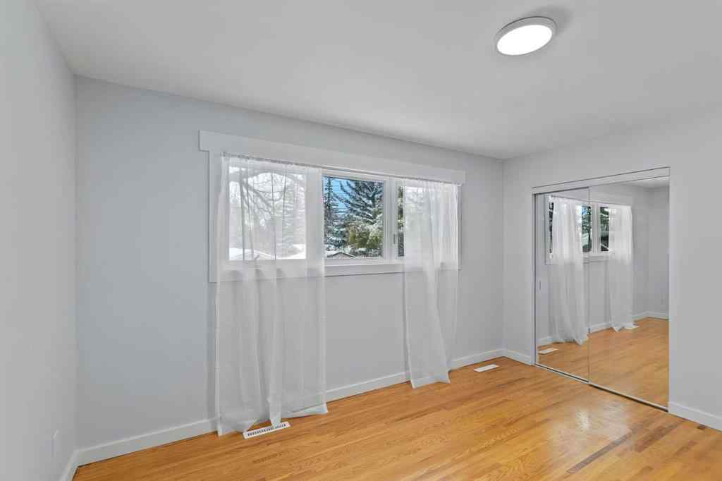 MLS® A2269733 - 6407 Lombardy Crescent SW in North Glenmore Park Calgary, Residential