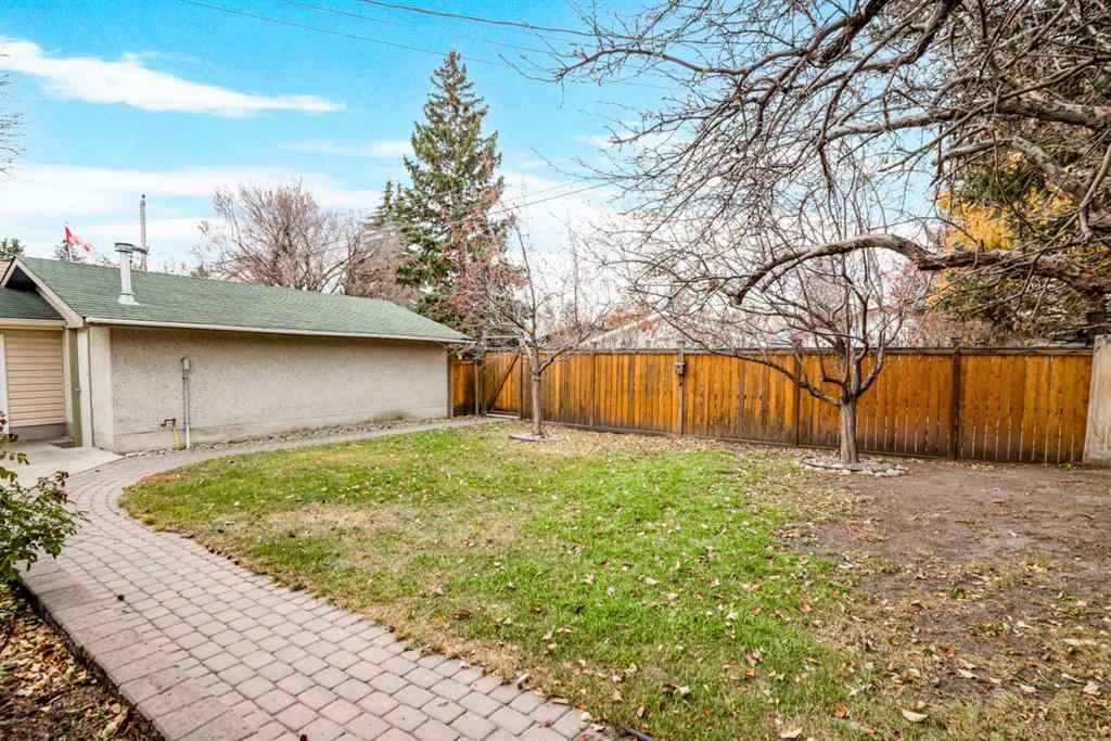 MLS® A2269733 - 6407 Lombardy Crescent SW in North Glenmore Park Calgary, Residential