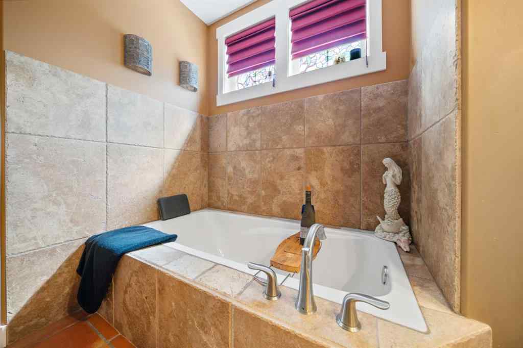 MLS&reg; # A2269746 - 118 Riverwood Crescent SW in Riverwood Estates Diamond Valley, Residential Open Houses