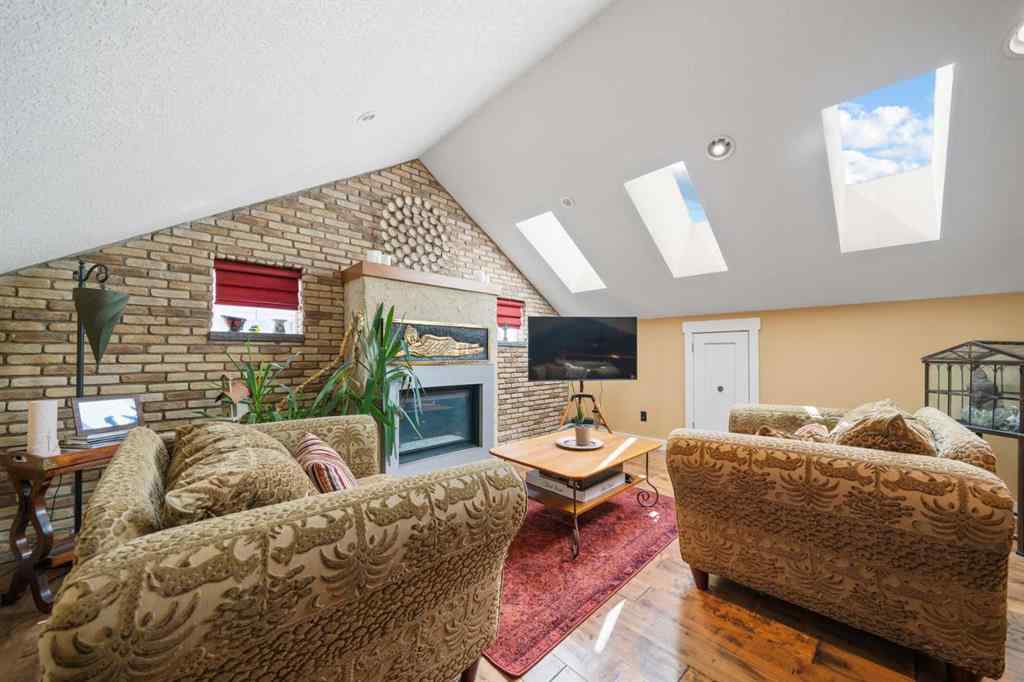 MLS&reg; # A2269746 - 118 Riverwood Crescent SW in Riverwood Estates Diamond Valley, Residential Open Houses