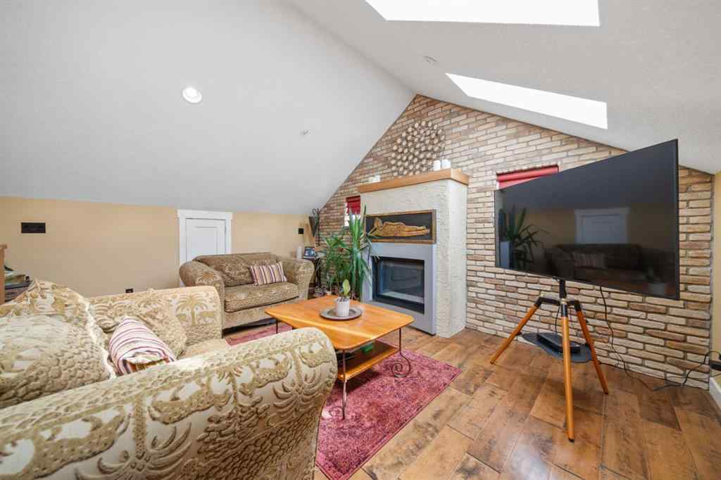 MLS&reg; # A2269746 - 118 Riverwood Crescent SW in Riverwood Estates Diamond Valley, Residential Open Houses