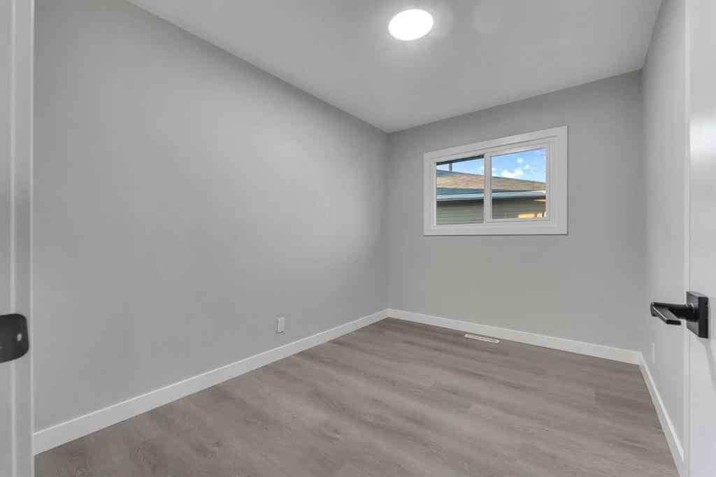 MLS&reg; # A2269754 - 4515 Fordham Crescent SE in Forest Heights Calgary, Residential Open Houses