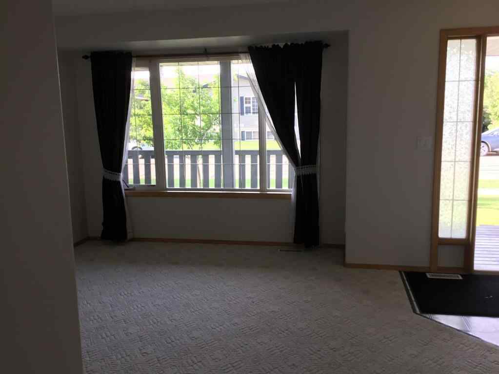 MLS&reg; # A2269756 - Unit #UNIT 2 4920 53 Avenue  in NONE Whitecourt, Residential Open Houses